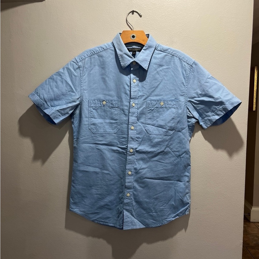 Short-Sleeve Button-Down Shirt (S)